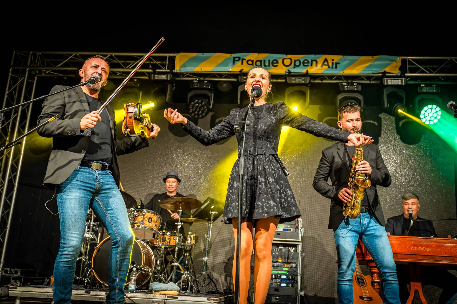 Kandráčovci přivezli do Prahy slovenský folklor, doprovodila je Marianna Železná