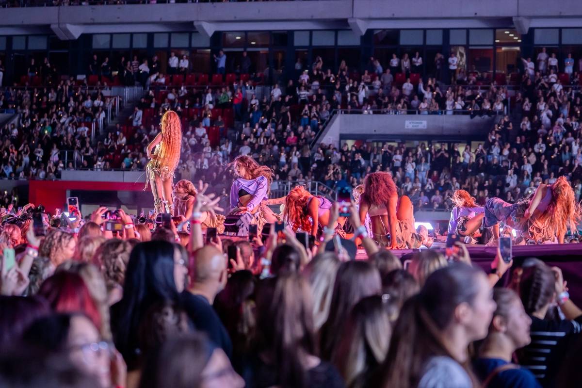 Sima předvedla v Trnavě show světového formátu, dorazili i Ben Cristovao a Ego