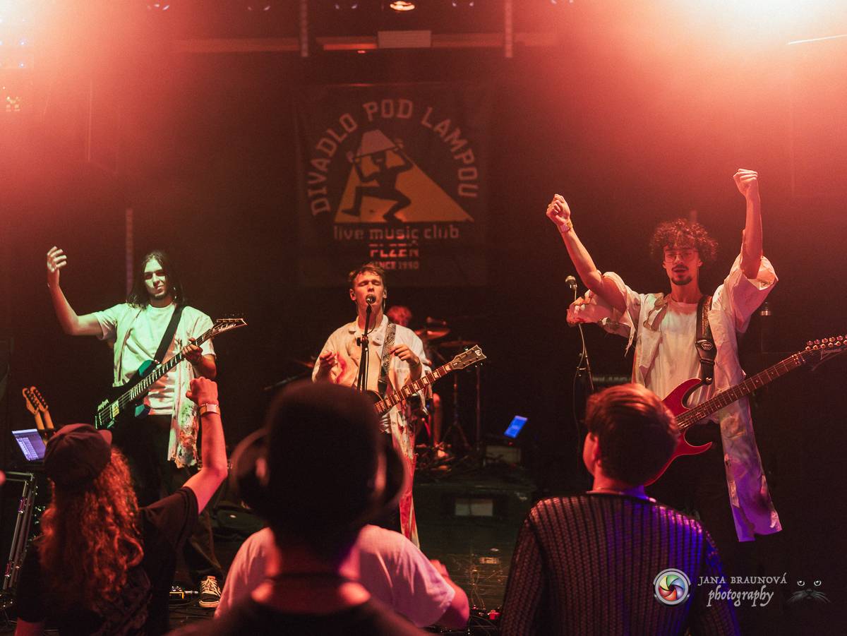 StageBound festival se přesunul do Plzně, v Divadle pod lampou vystoupil Pan Lynx a další