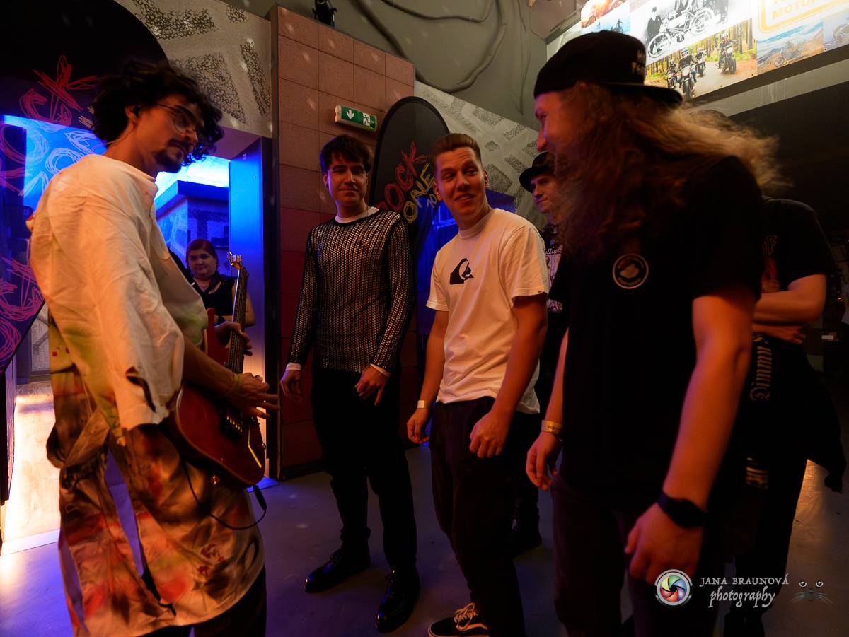 StageBound festival se přesunul do Plzně, v Divadle pod lampou vystoupil Pan Lynx a další