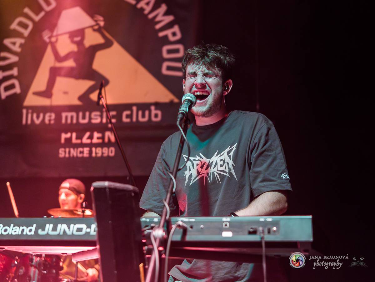 StageBound festival se přesunul do Plzně, v Divadle pod lampou vystoupil Pan Lynx a další