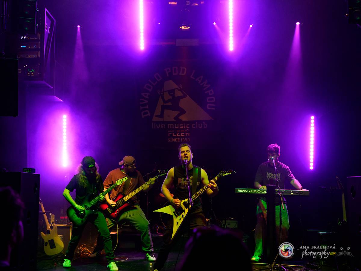 StageBound festival se přesunul do Plzně, v Divadle pod lampou vystoupil Pan Lynx a další