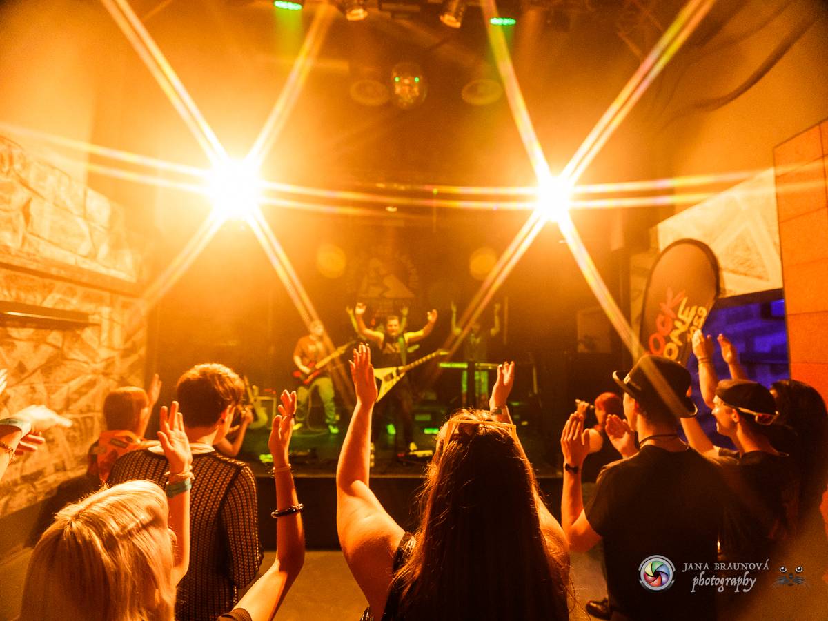 StageBound festival se přesunul do Plzně, v Divadle pod lampou vystoupil Pan Lynx a další