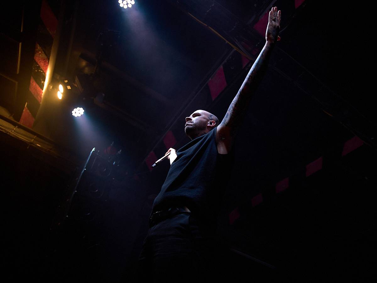 Metalcorový nářez v MeetFactory. Bleed From Within představili fanouškům nové album