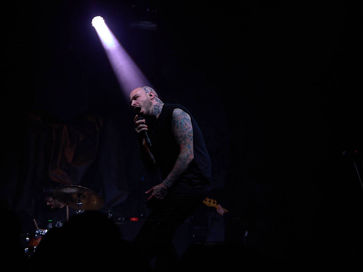 Metalcorový nářez v MeetFactory. Bleed From Within představili fanouškům nové album