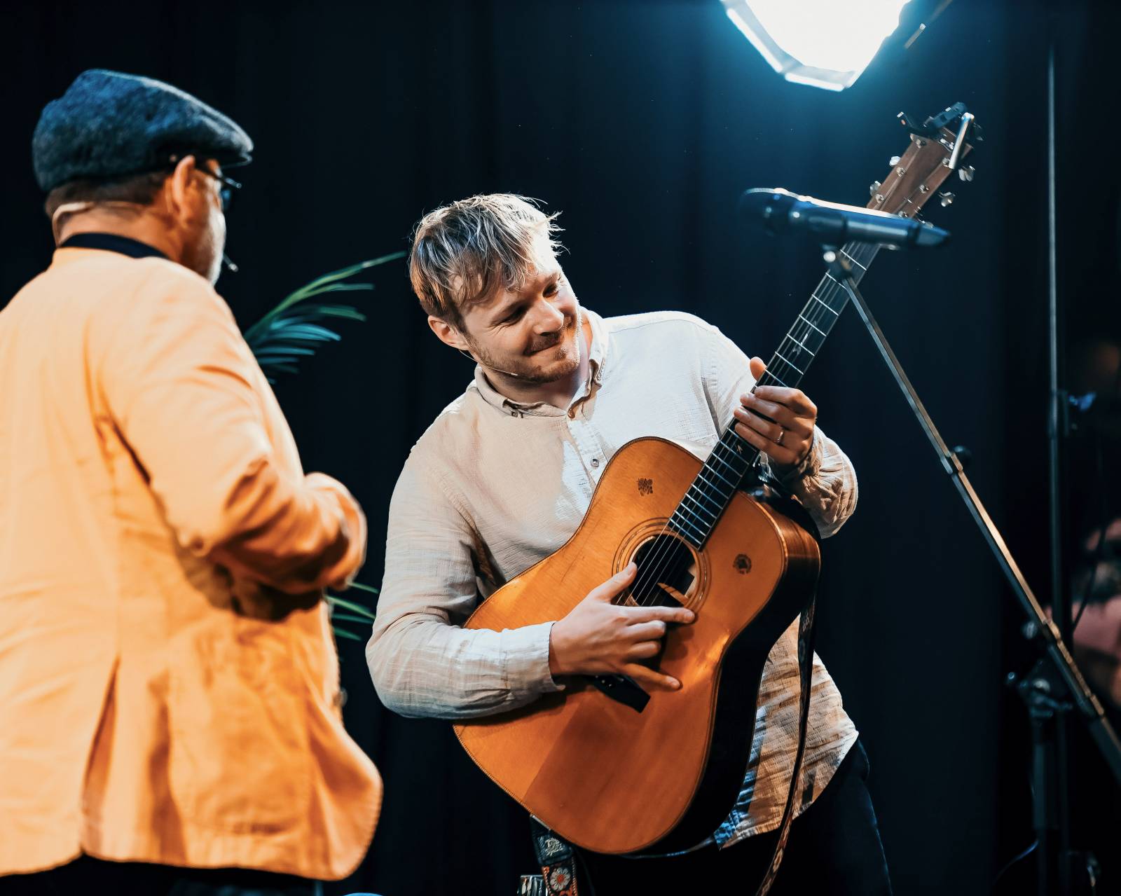Pavel Šporcl, Eva Burešová, Štěpán Rak a Thom Artway bavili publikum v talkshow U Aleše na střeše