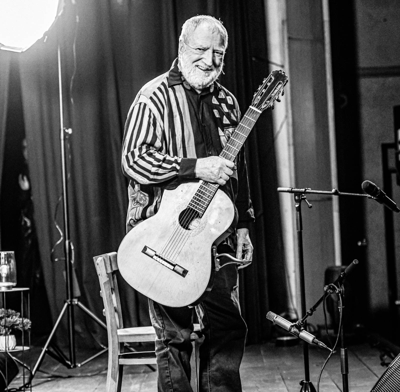 Pavel Šporcl, Eva Burešová, Štěpán Rak a Thom Artway bavili publikum v talkshow U Aleše na střeše