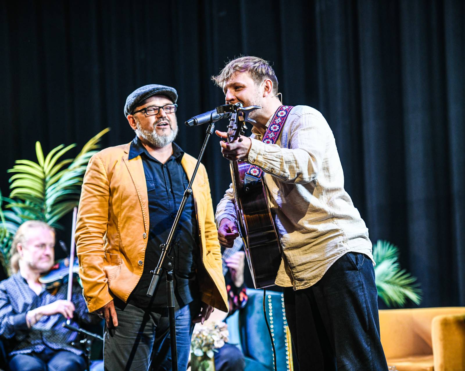 Pavel Šporcl, Eva Burešová, Štěpán Rak a Thom Artway bavili publikum v talkshow U Aleše na střeše