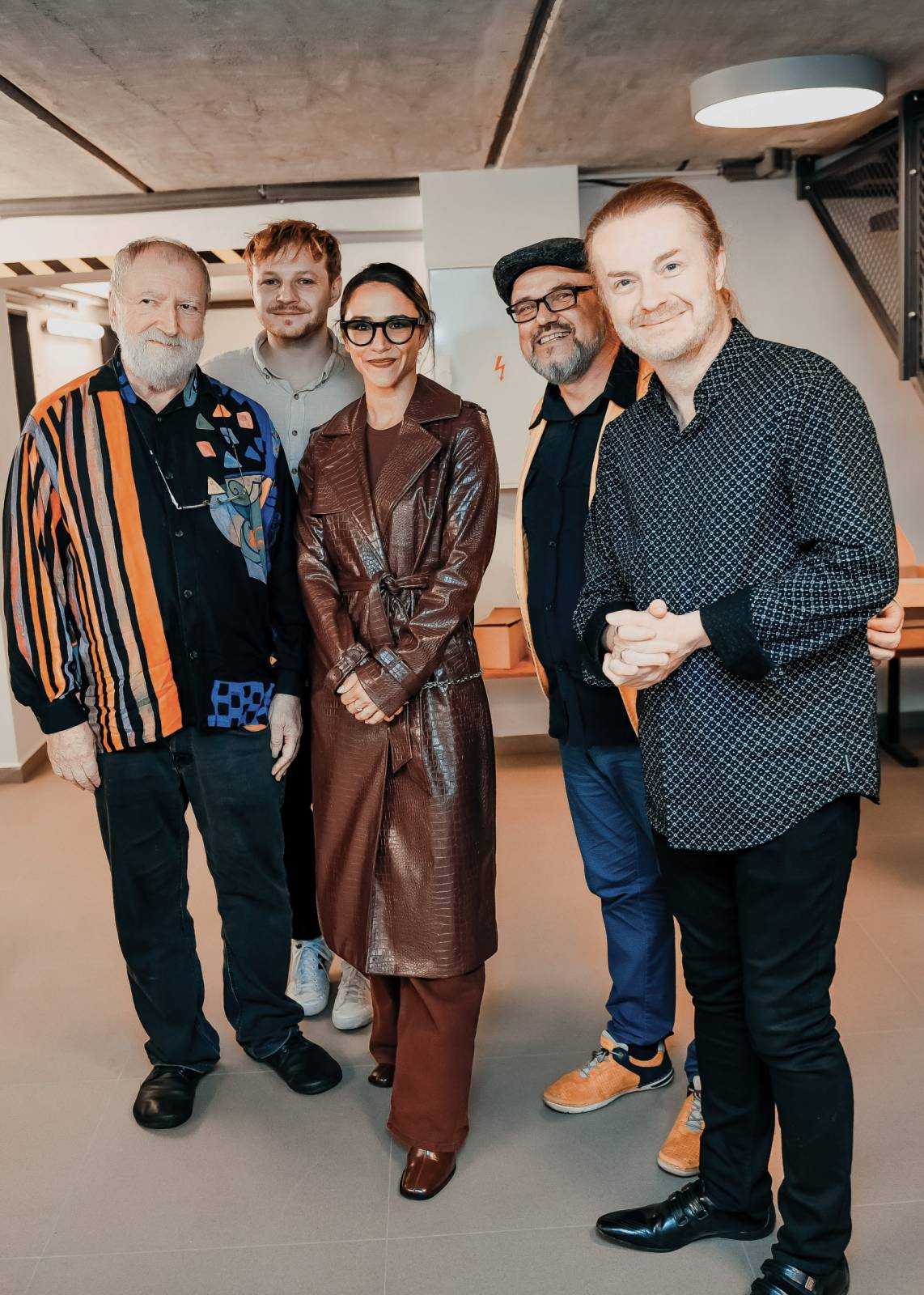 Pavel Šporcl, Eva Burešová, Štěpán Rak a Thom Artway bavili publikum v talkshow U Aleše na střeše