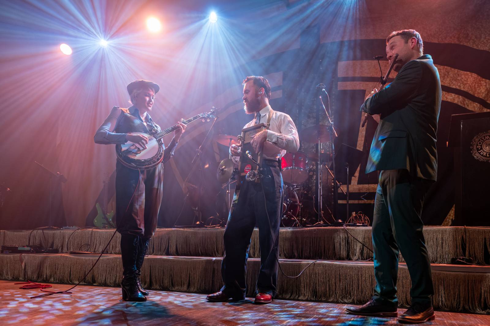 Postmodern Jukebox přivezl do pražského klubu Roxy trochu retra