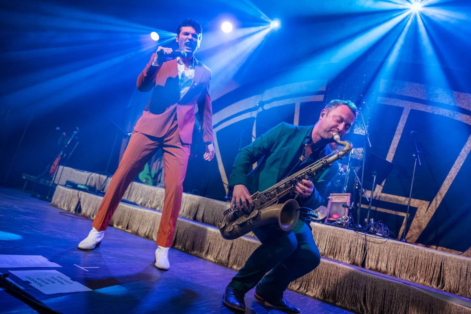 Postmodern Jukebox přivezl do pražského klubu Roxy trochu retra