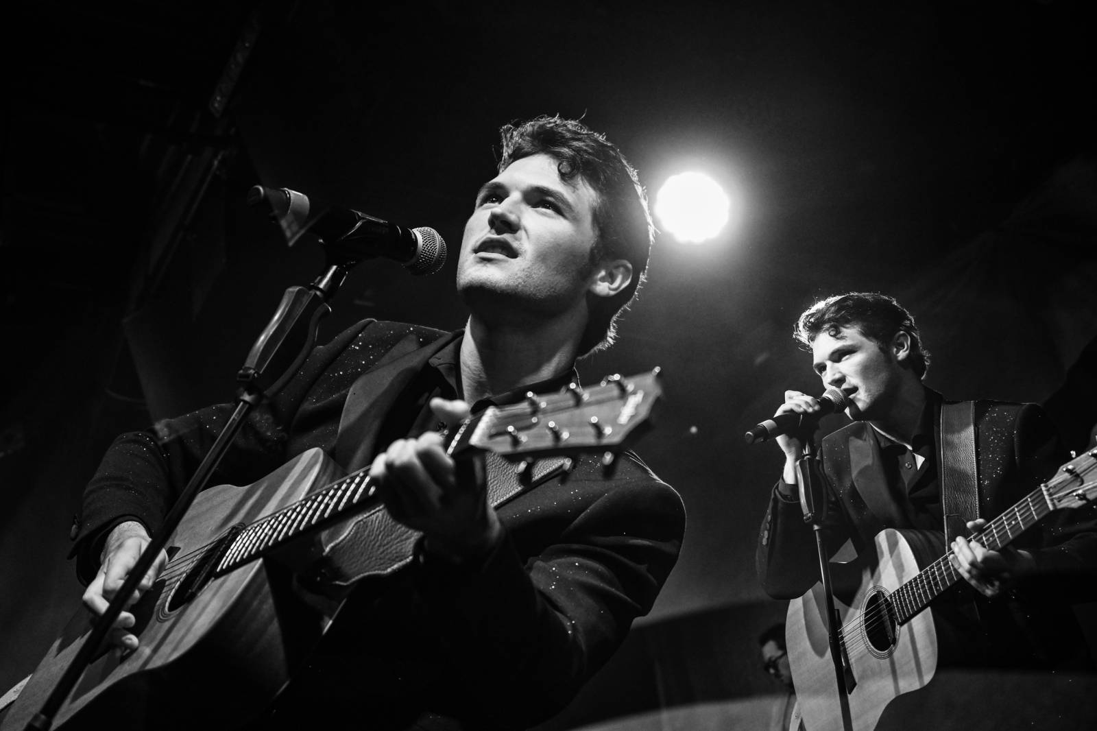 Postmodern Jukebox přivezl do pražského klubu Roxy trochu retra