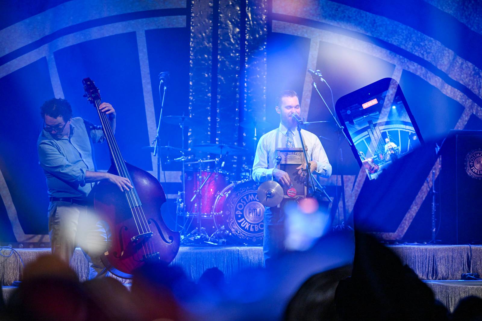 Postmodern Jukebox přivezl do pražského klubu Roxy trochu retra