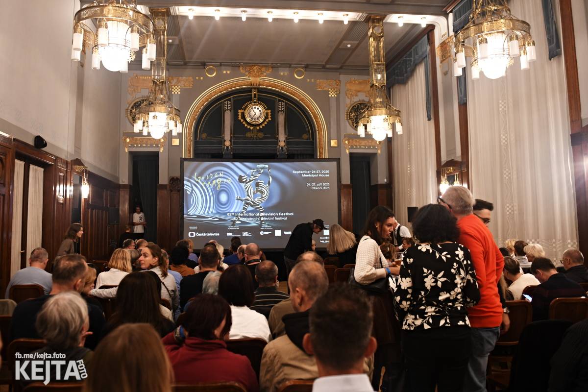 Tři sestry slaví čtyřicet let: Zlatá Praha uvedla dokument plný archivních záběrů, sahulovek i alkoholových eskapád