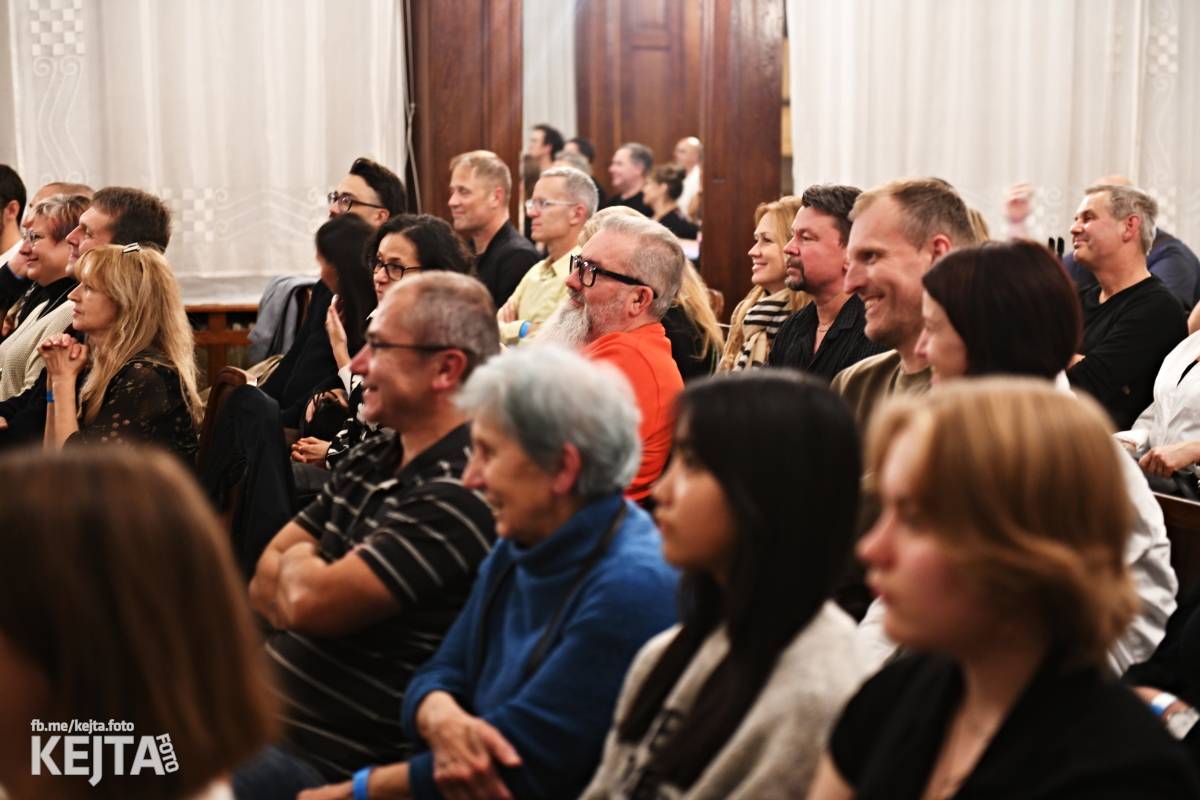 Tři sestry slaví čtyřicet let: Zlatá Praha uvedla dokument plný archivních záběrů, sahulovek i alkoholových eskapád