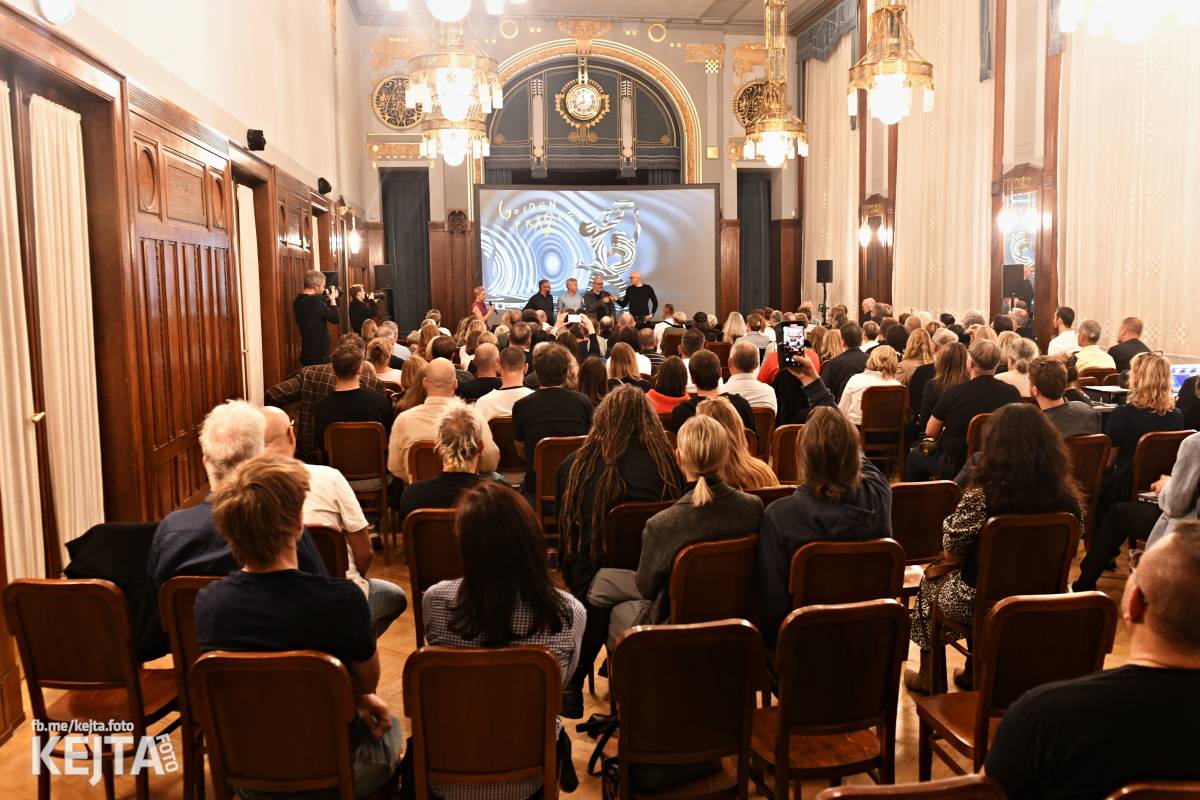 Tři sestry slaví čtyřicet let: Zlatá Praha uvedla dokument plný archivních záběrů, sahulovek i alkoholových eskapád