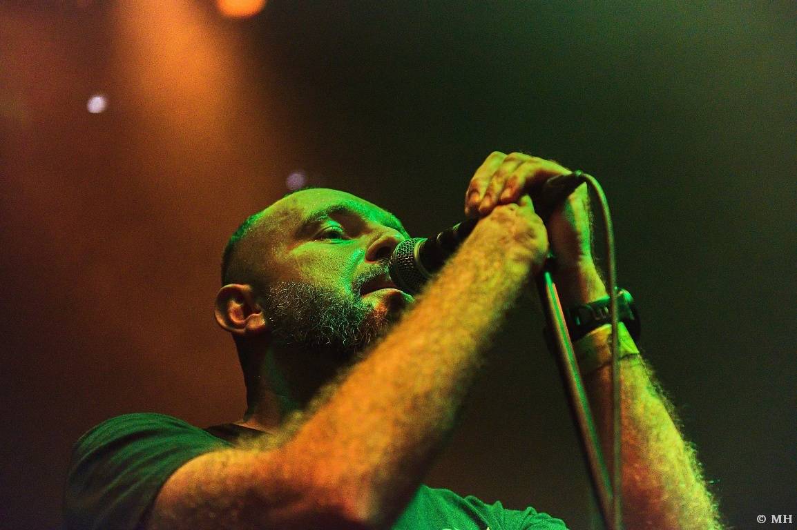 Punková jízda v Plzni. The Fialky a Vision Days vyprodali Divadlo pod lampou