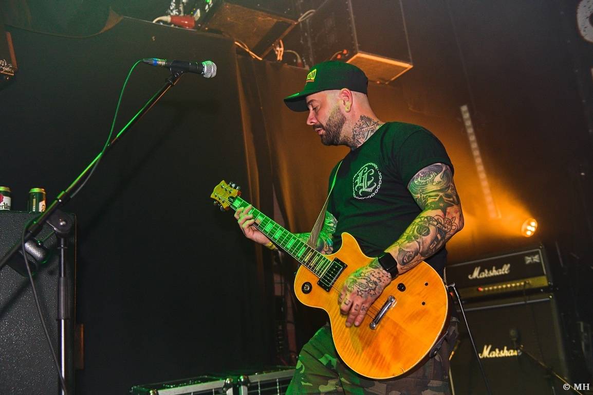 Punková jízda v Plzni. The Fialky a Vision Days vyprodali Divadlo pod lampou