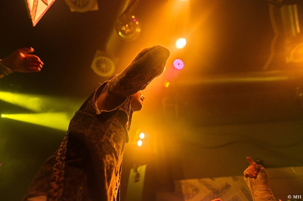 Punková jízda v Plzni. The Fialky a Vision Days vyprodali Divadlo pod lampou