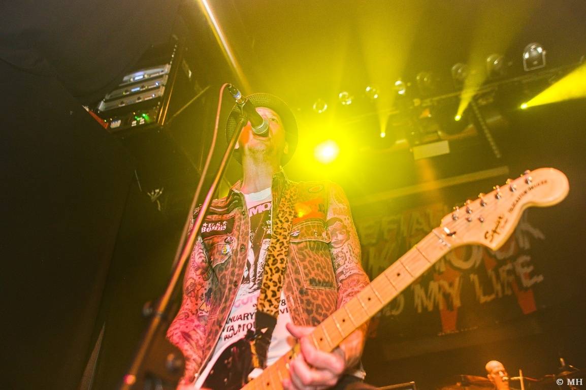 Punková jízda v Plzni. The Fialky a Vision Days vyprodali Divadlo pod lampou