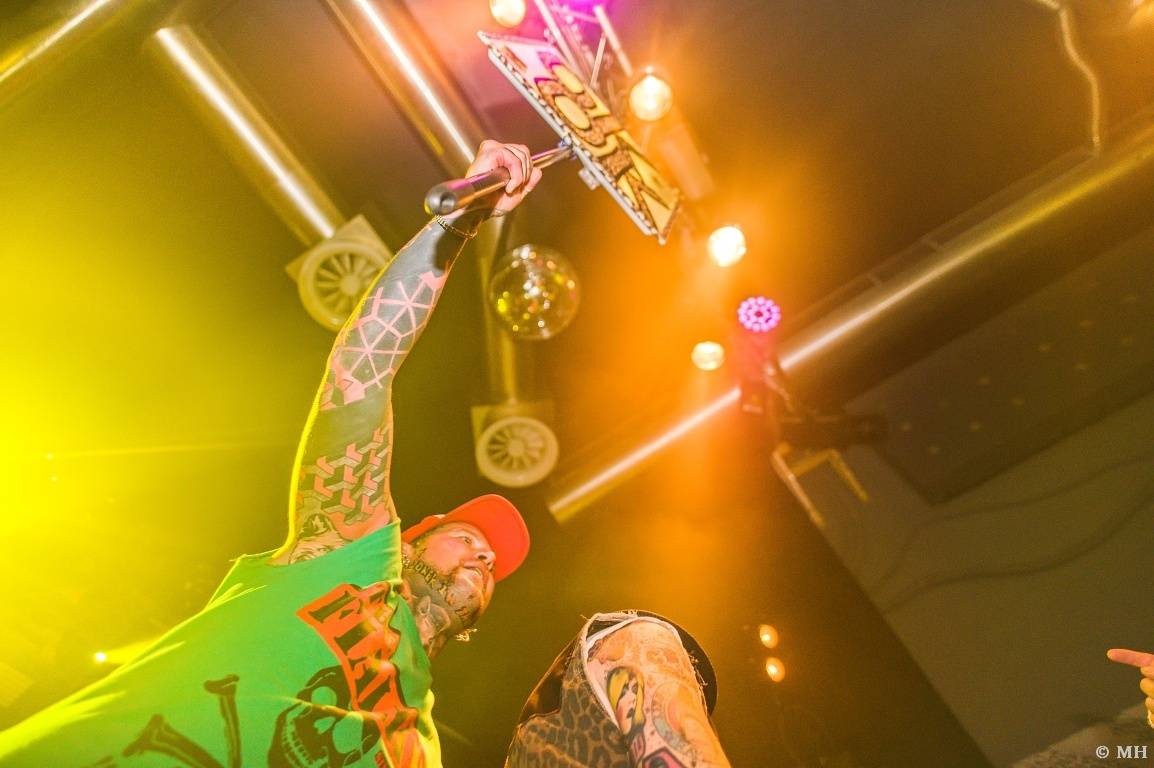 Punková jízda v Plzni. The Fialky a Vision Days vyprodali Divadlo pod lampou