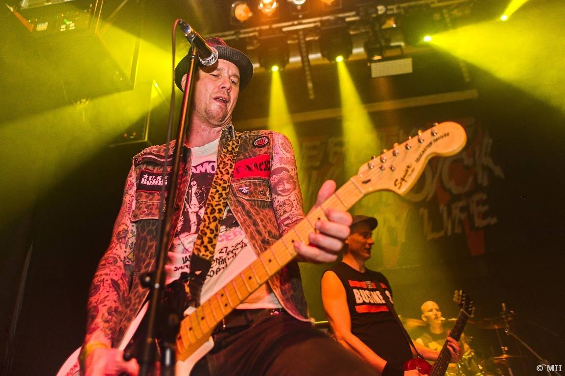 Punková jízda v Plzni. The Fialky a Vision Days vyprodali Divadlo pod lampou