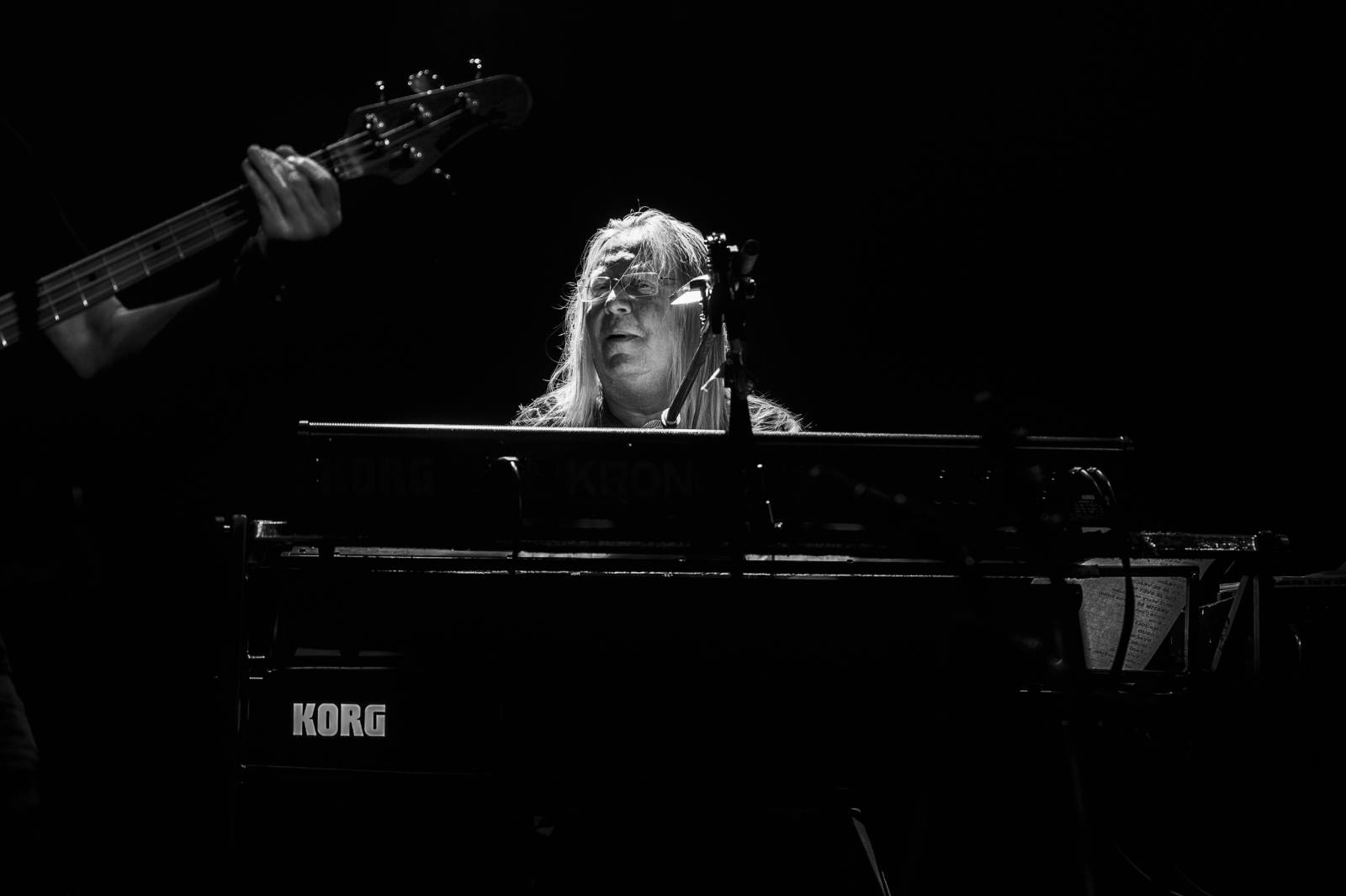 Progres 2 oslavili v zaplněném Lucerna Music Baru zlatou desku za aktuální album