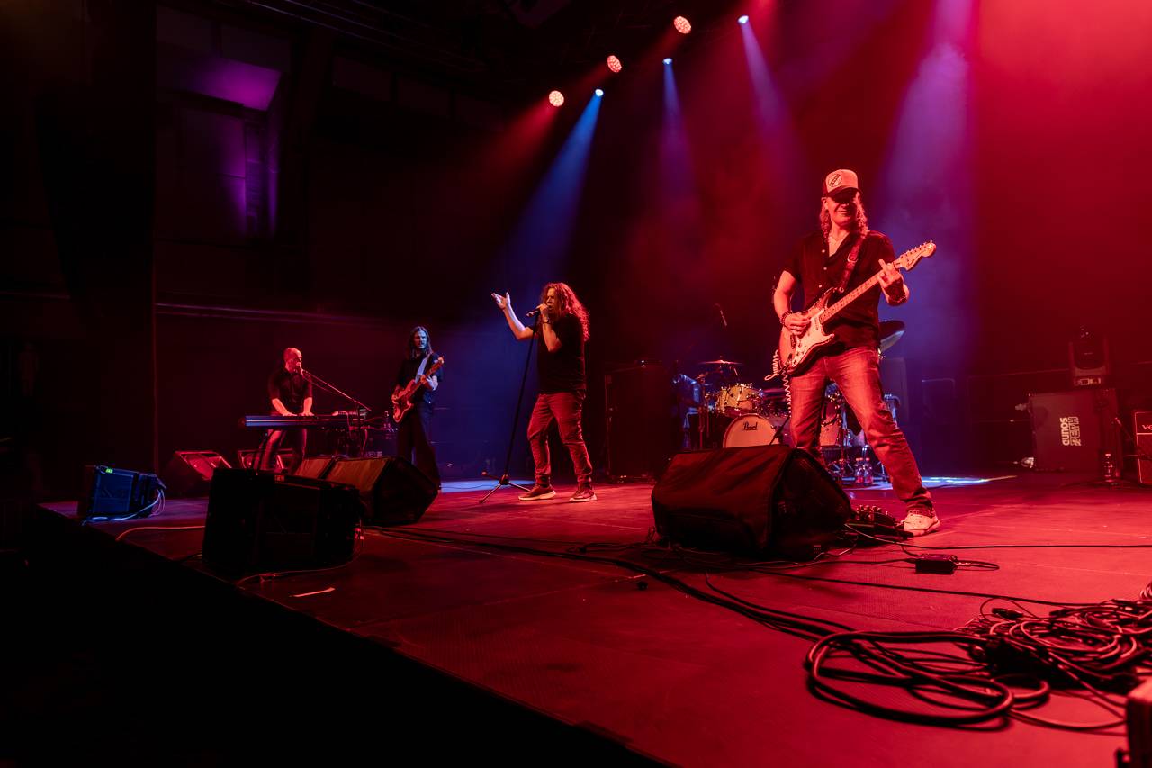 Ian Paice a jeho Purpendicular zahráli v Plzni to nejlepší z repertoáru Deep Purple