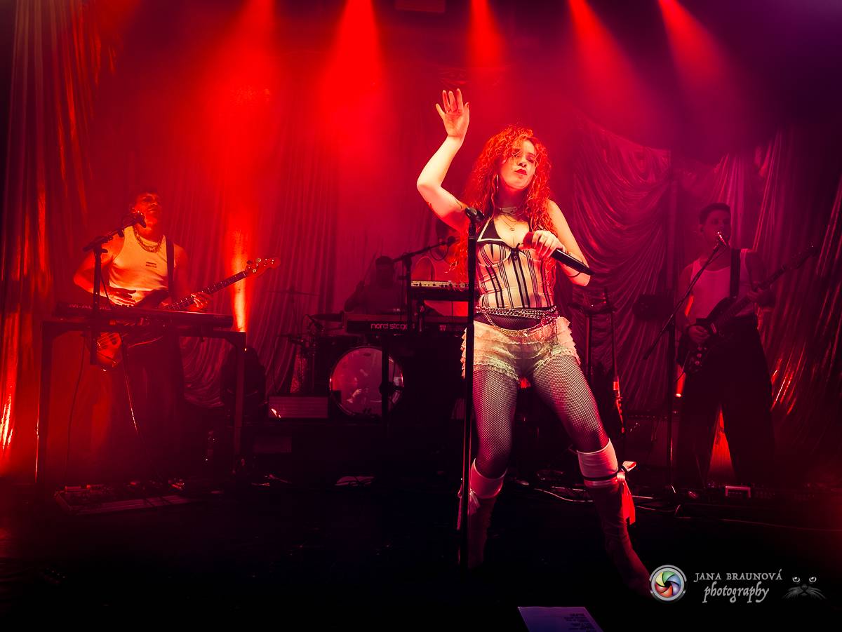 MYDY a We Are Domi roztančili plzeňské Divadlo pod lampou