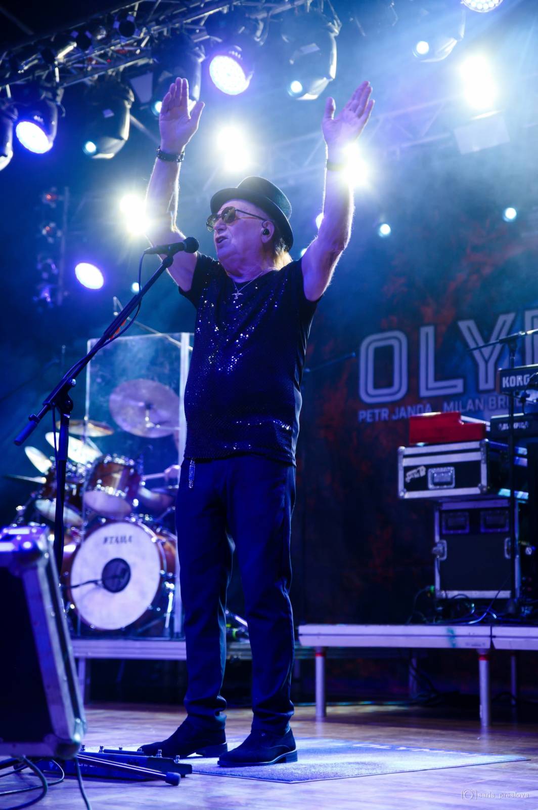 Vlak, co nikdy nestaví. Olympic dorazil do plzeňské Šeříkovky