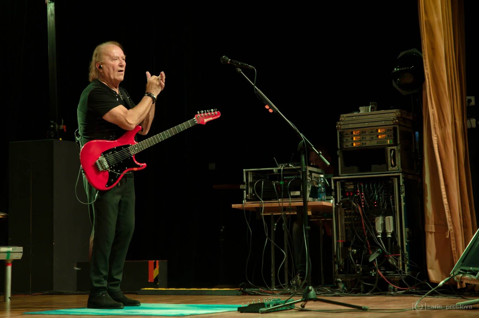 Vlak, co nikdy nestaví. Olympic dorazil do plzeňské Šeříkovky