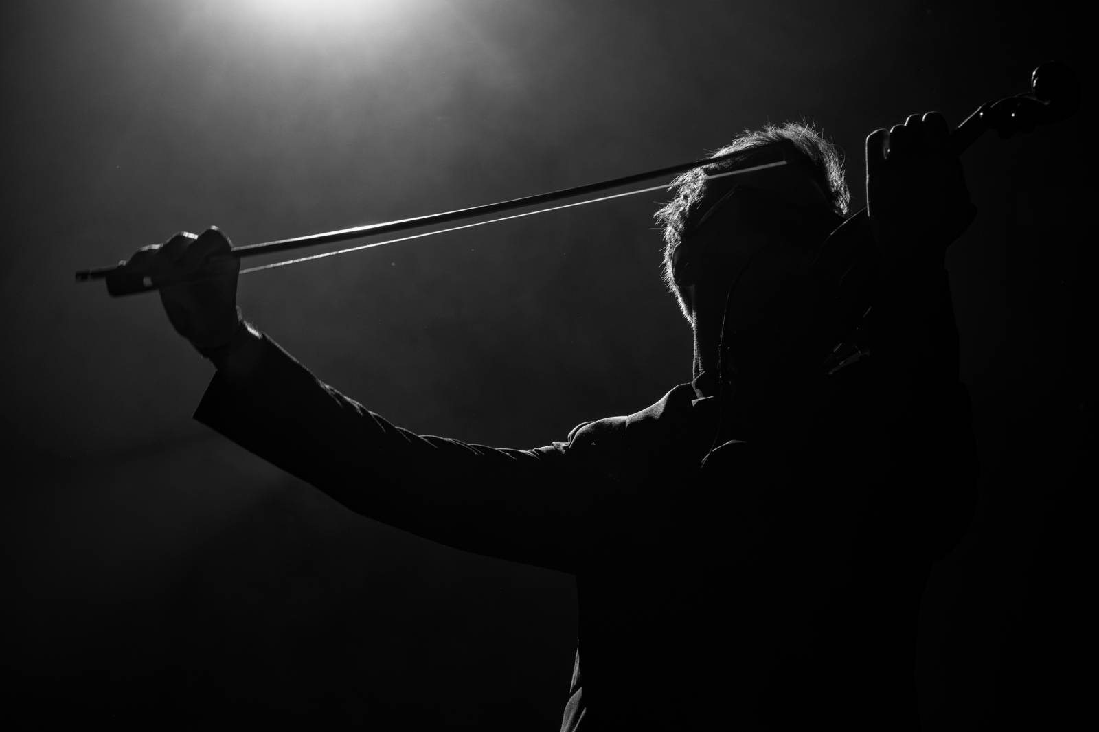 Parov Stelar roztančil Forum Karlín, vyprodanou show otevřel DJ El Siciliano