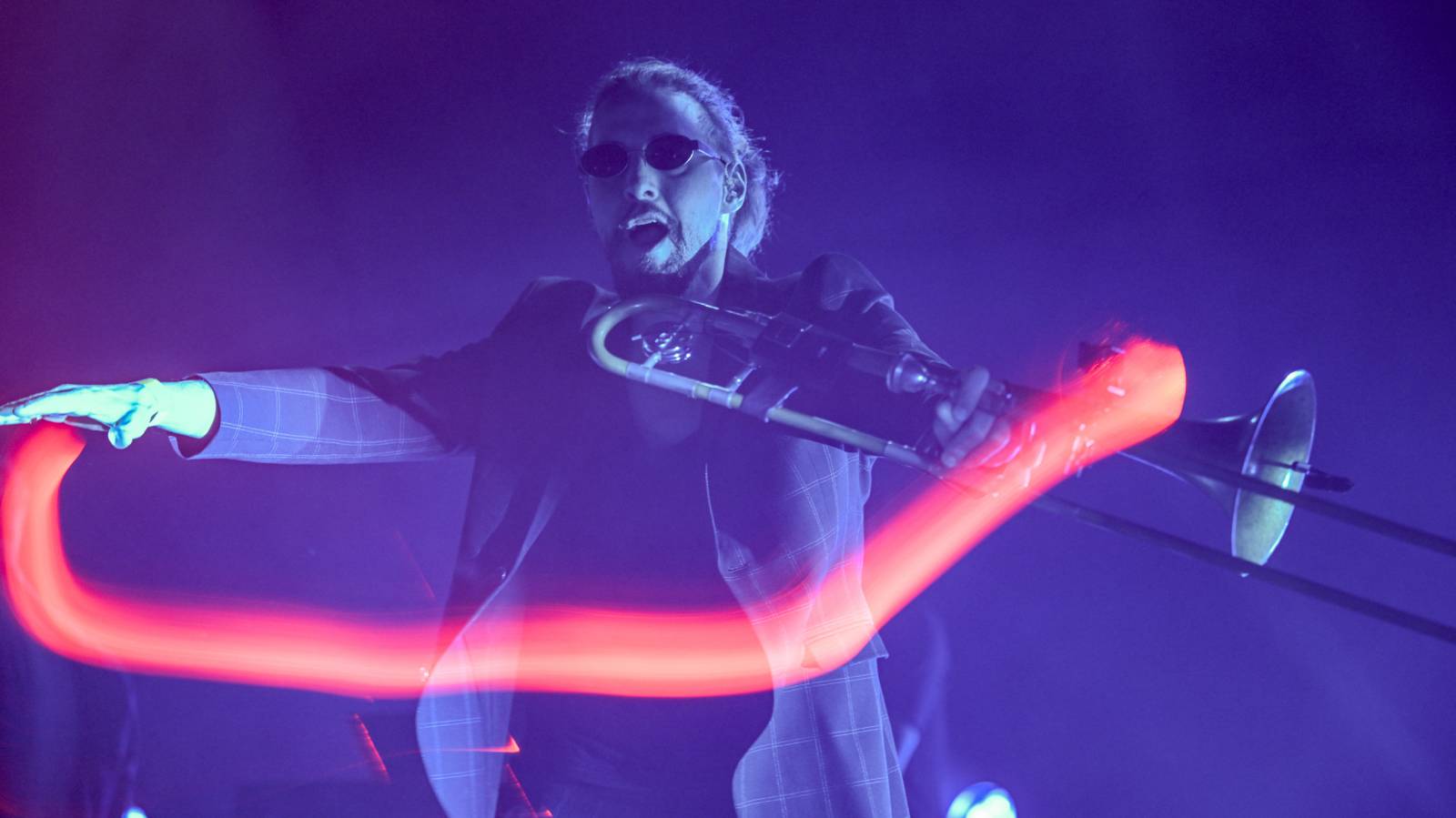 Parov Stelar roztančil Forum Karlín, vyprodanou show otevřel DJ El Siciliano