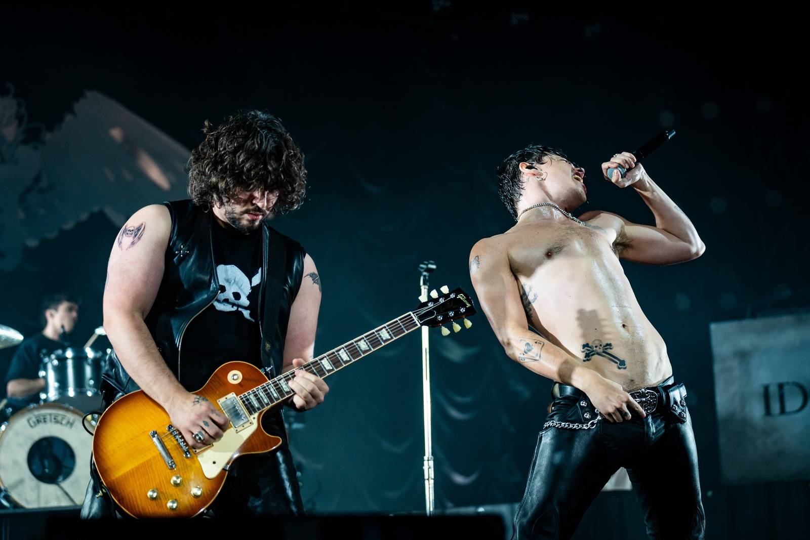 Divoký a bláznivý Yungblud dostal pražské publikum do varu. Mluvil česky a pozval si na stage fanouška