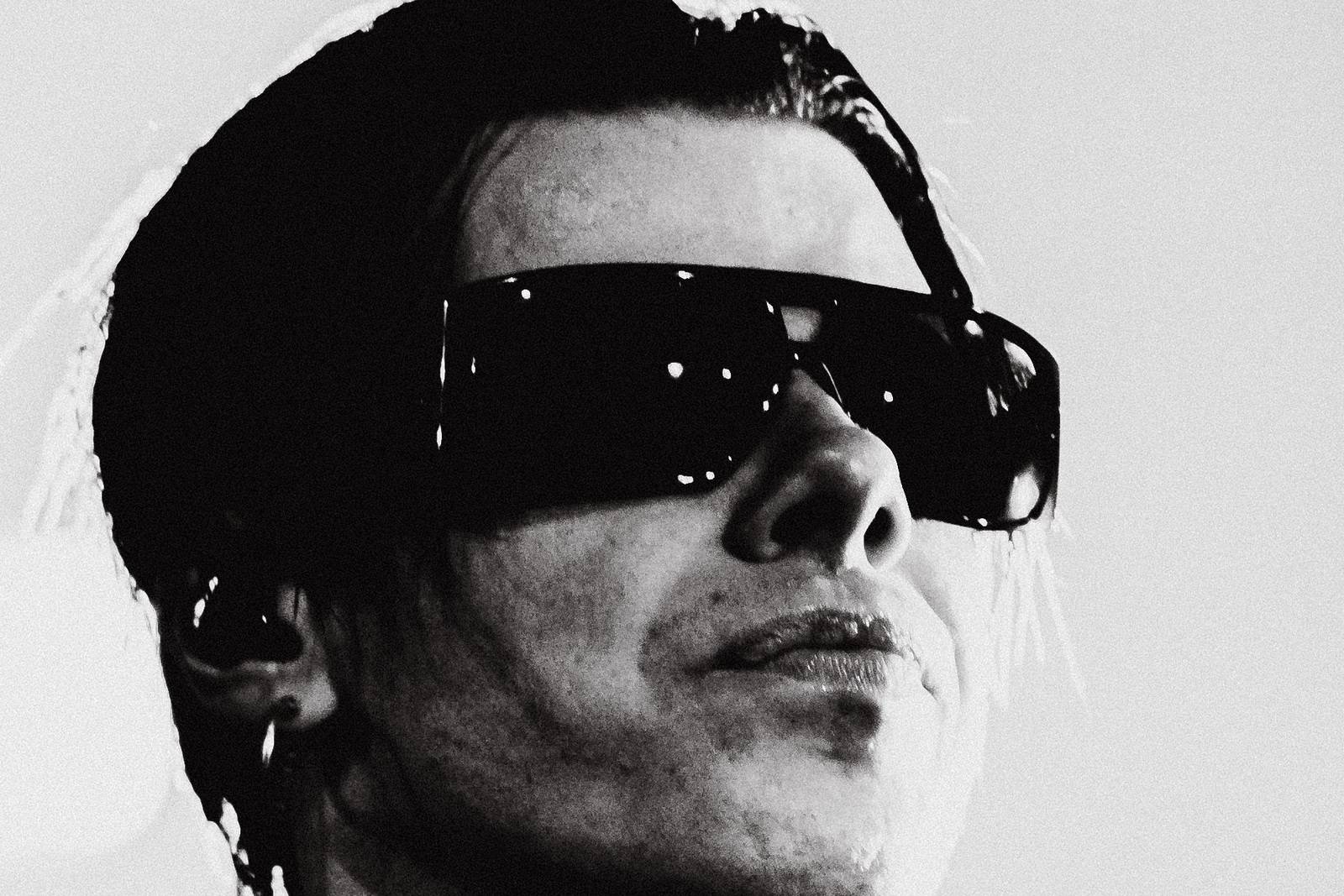 Divoký a bláznivý Yungblud dostal pražské publikum do varu. Mluvil česky a pozval si na stage fanouška