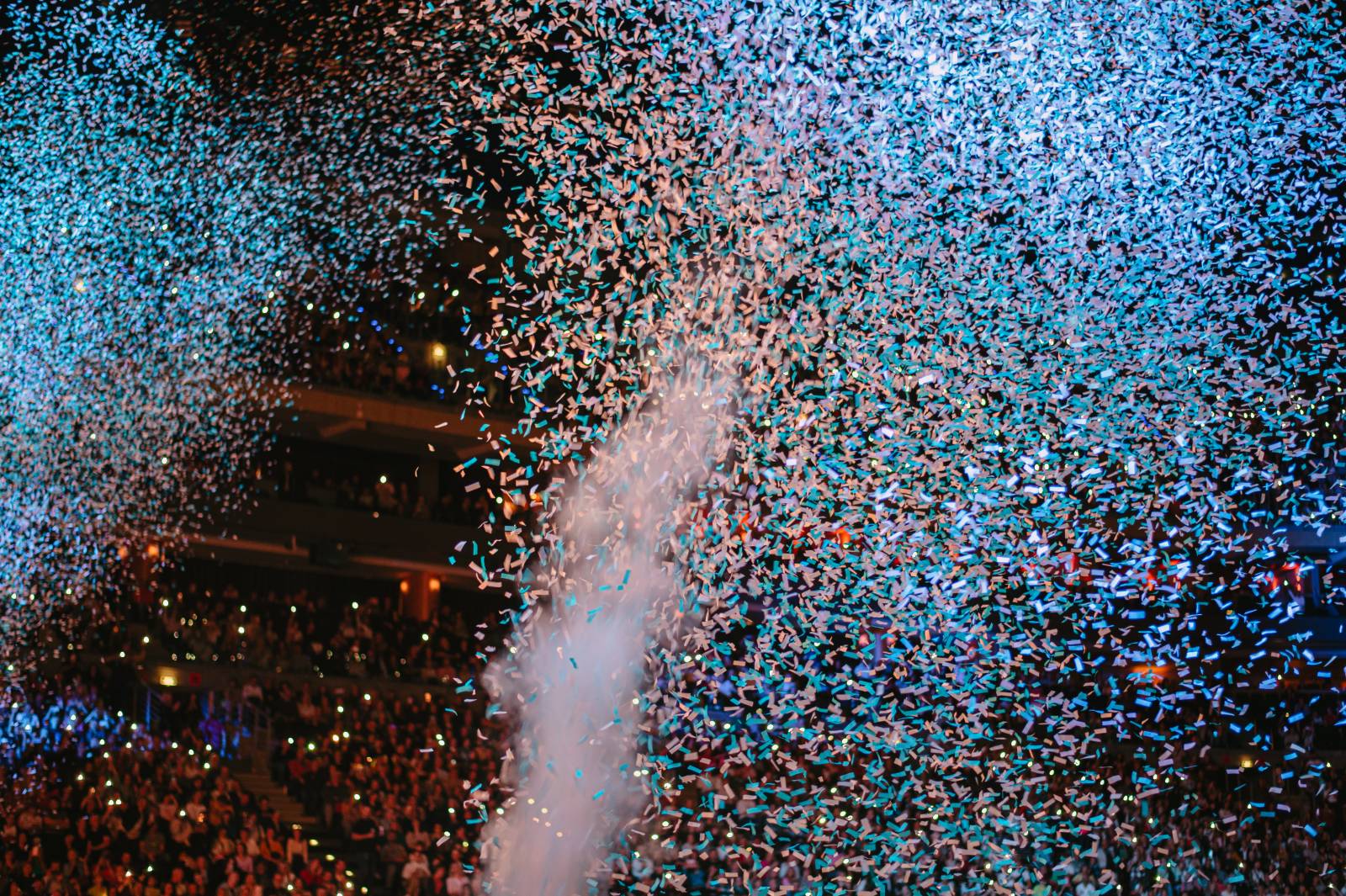 Český mejdan s Impulsem rozhýbal Prahu. Vystoupili Marek Ztracený, Marie Rottrová, Paľo Habera i Jelen