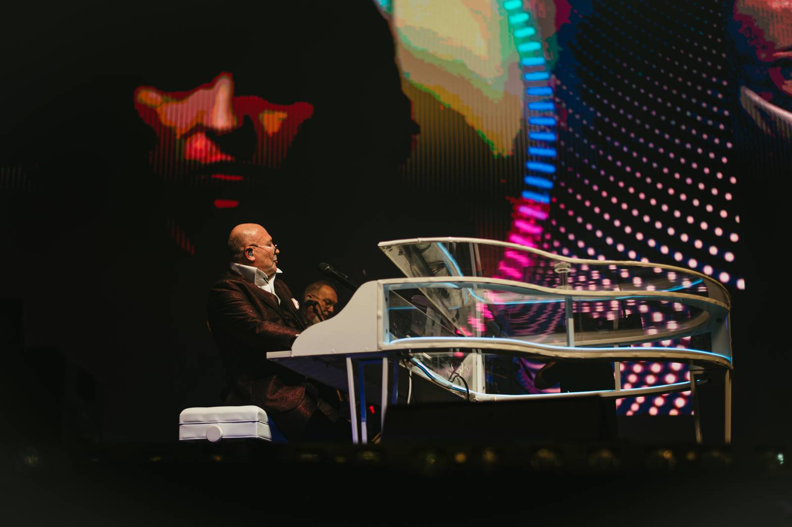 Český mejdan s Impulsem rozhýbal Prahu. Vystoupili Marek Ztracený, Marie Rottrová, Paľo Habera i Jelen