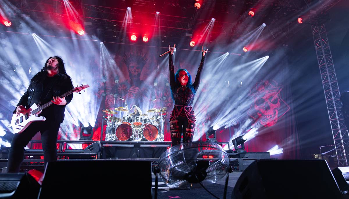  Arch Enemy, Eluveitie, Amorphis a Gatecreeper proměnili halu v pražských Holešovicích na metalové nebe