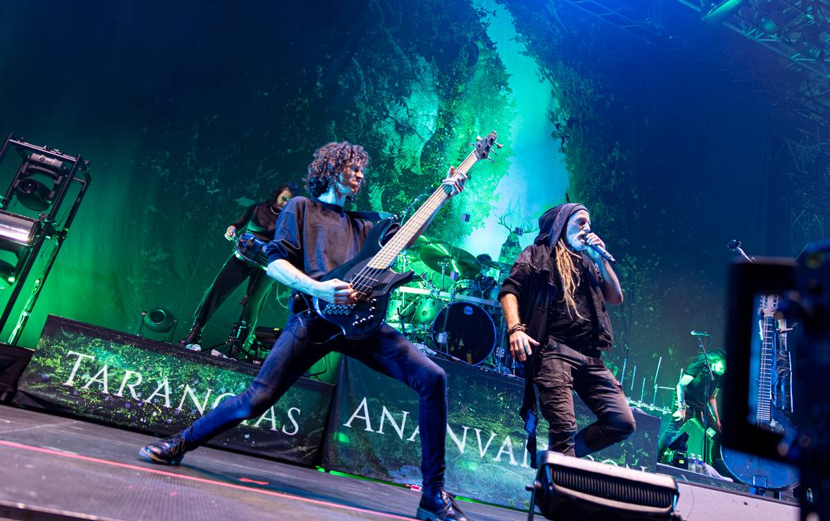  Arch Enemy, Eluveitie, Amorphis a Gatecreeper proměnili halu v pražských Holešovicích na metalové nebe