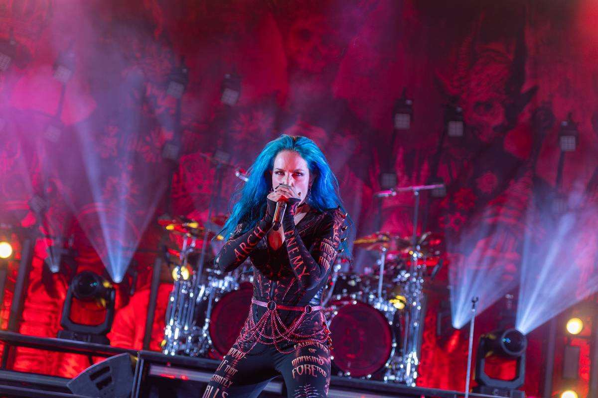  Arch Enemy, Eluveitie, Amorphis a Gatecreeper proměnili halu v pražských Holešovicích na metalové nebe