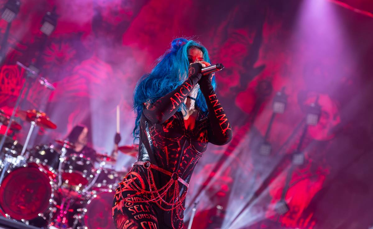  Arch Enemy, Eluveitie, Amorphis a Gatecreeper proměnili halu v pražských Holešovicích na metalové nebe