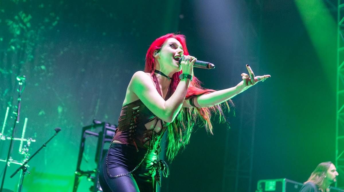  Arch Enemy, Eluveitie, Amorphis a Gatecreeper proměnili halu v pražských Holešovicích na metalové nebe