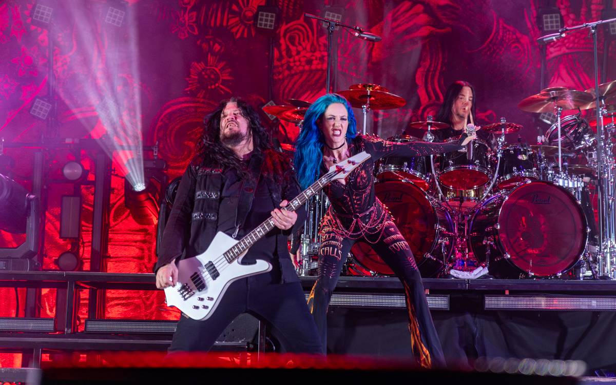  Arch Enemy, Eluveitie, Amorphis a Gatecreeper proměnili halu v pražských Holešovicích na metalové nebe