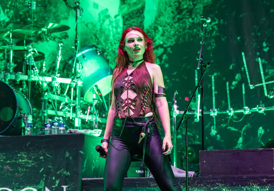  Arch Enemy, Eluveitie, Amorphis a Gatecreeper proměnili halu v pražských Holešovicích na metalové nebe