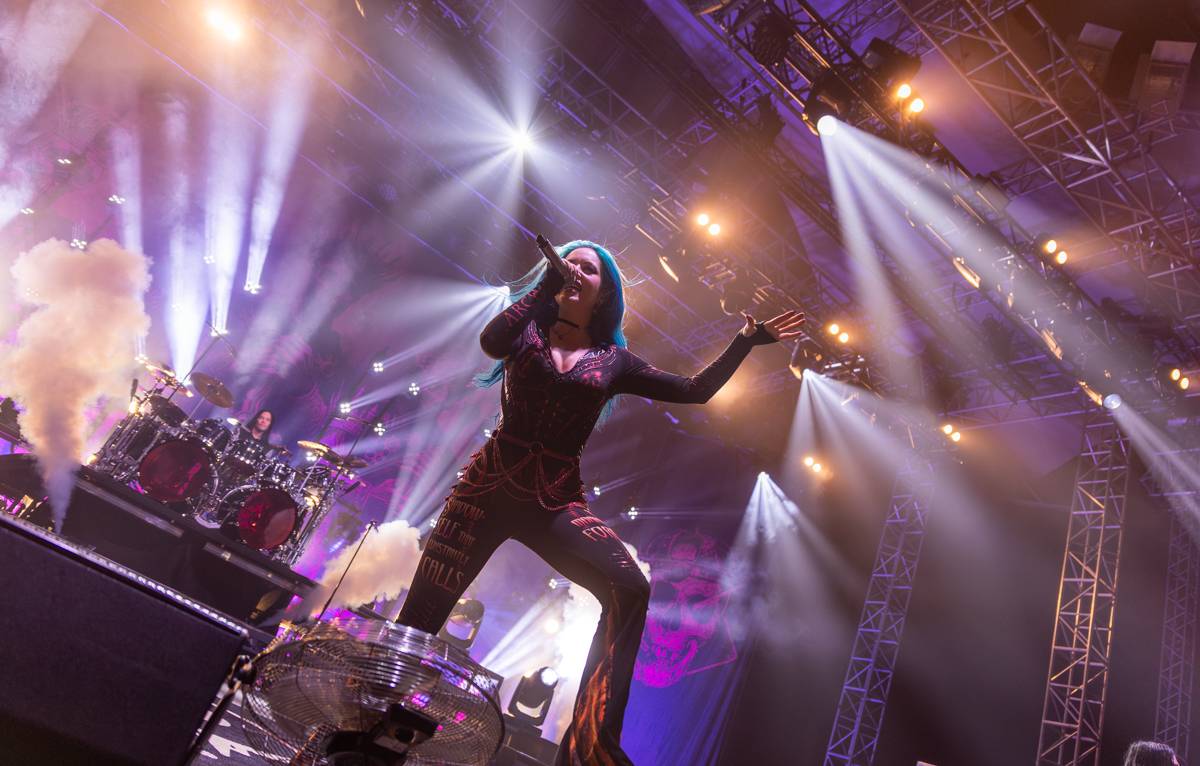  Arch Enemy, Eluveitie, Amorphis a Gatecreeper proměnili halu v pražských Holešovicích na metalové nebe