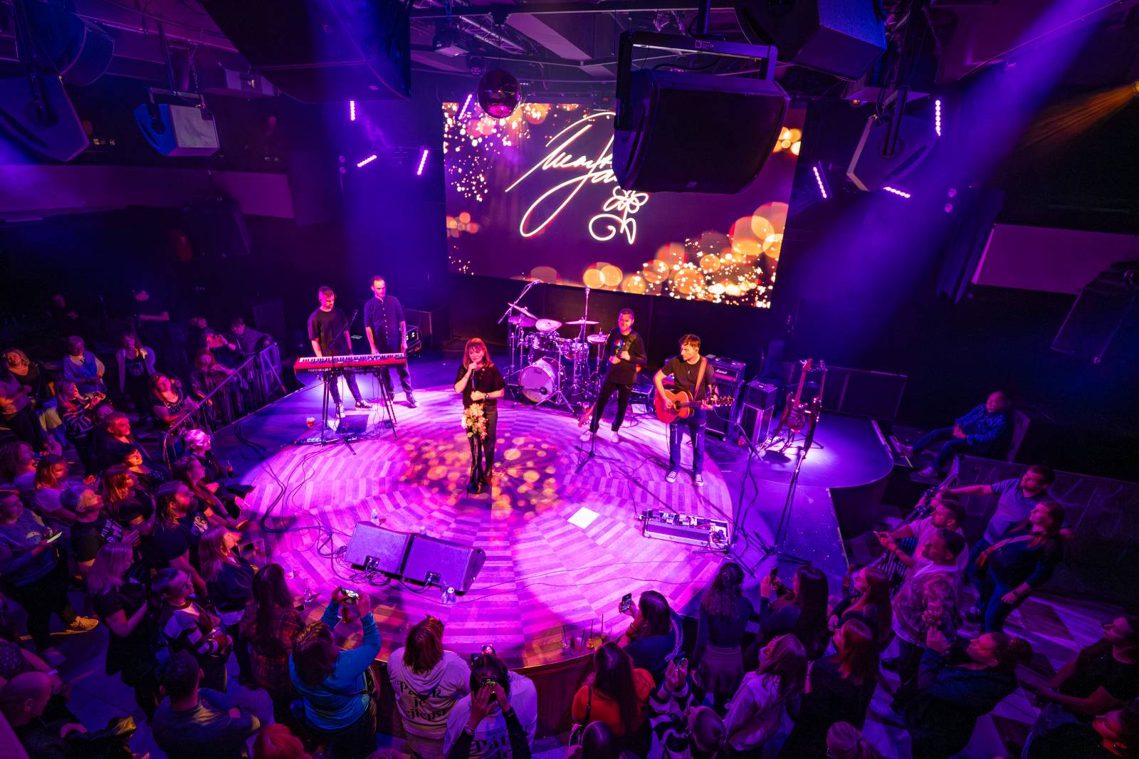 Famózní Marta Jandová. Do pražského Lucerna Music Baru zpěvačka přivezla to nejlepší ze své tvorby