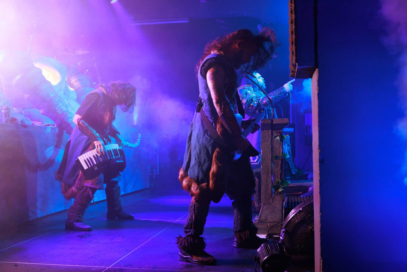 Metalová horečka v MeetFactory. Do Prahy se vrátili Wind Rose