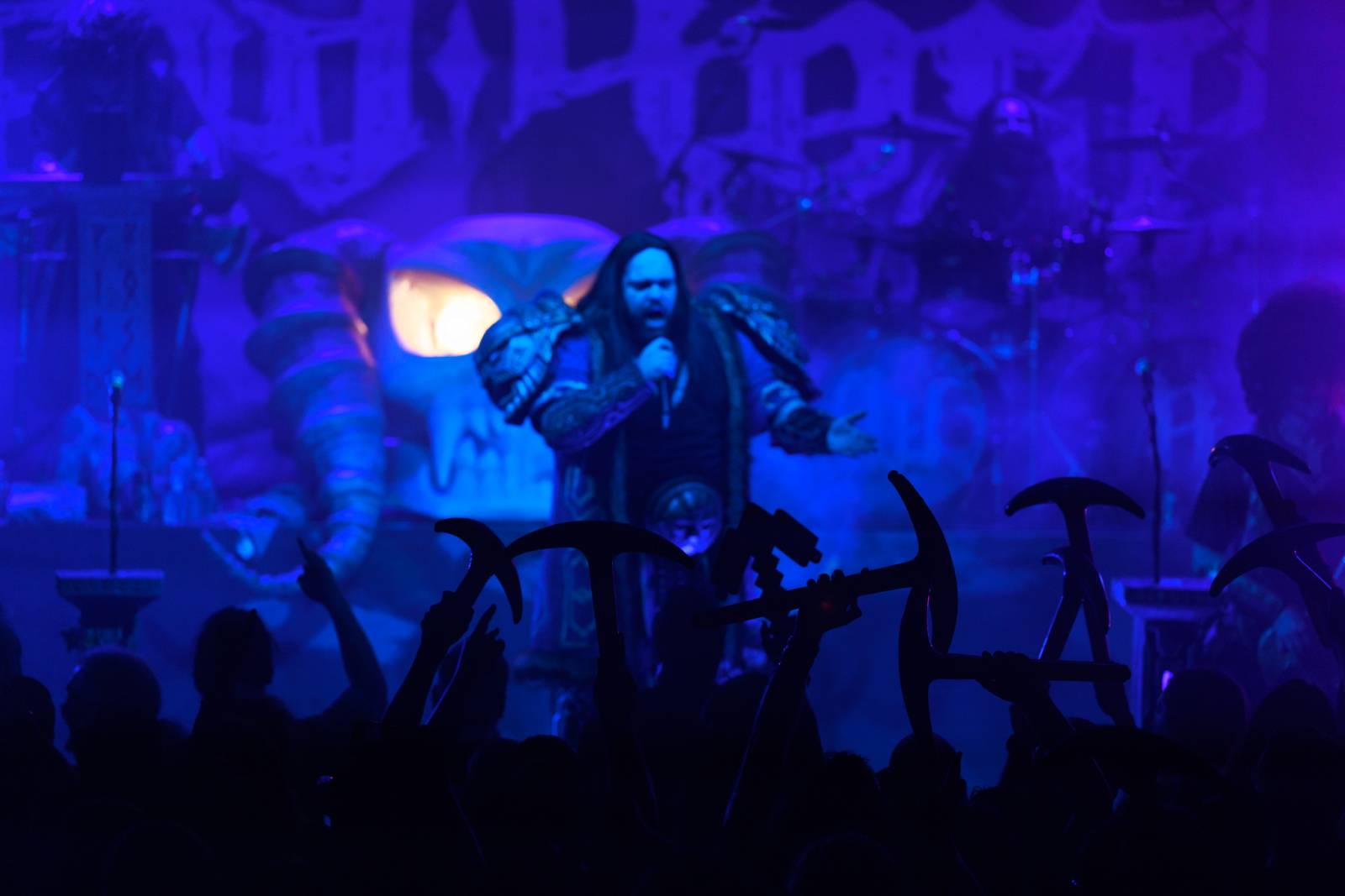 Metalová horečka v MeetFactory. Do Prahy se vrátili Wind Rose