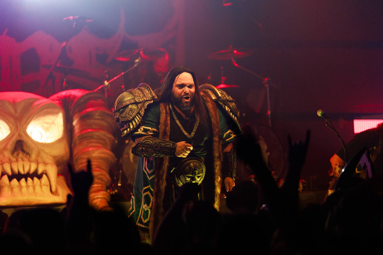 Metalová horečka v MeetFactory. Do Prahy se vrátili Wind Rose