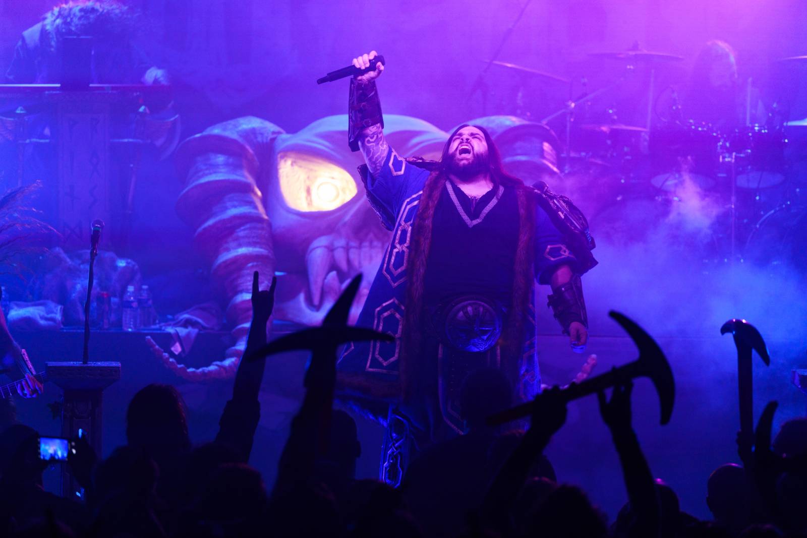 Metalová horečka v MeetFactory. Do Prahy se vrátili Wind Rose